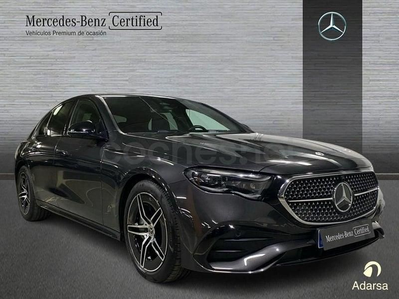 Usado Mercedes E220 197 CV (144 kW) 2025 Gris / plata Berlina