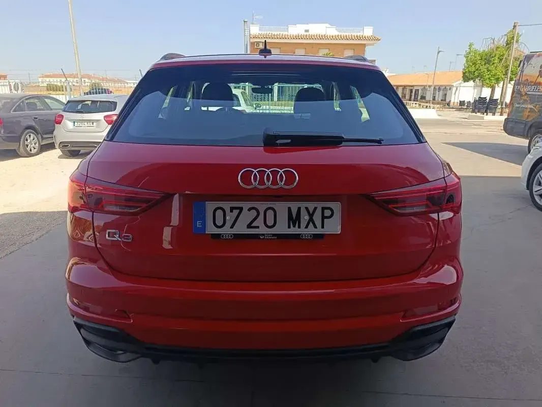 Usado Audi Q3 150 CV (110 kW) 2024 Rojo SUV