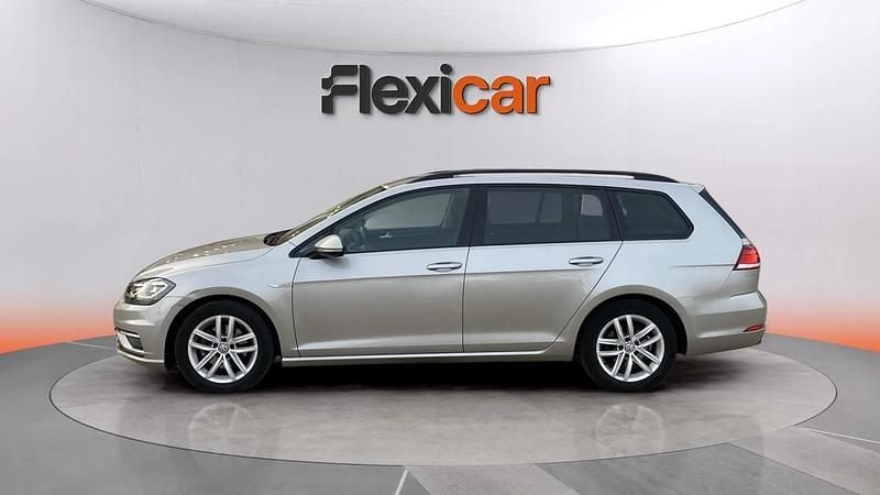 Usado VW Golf Sportsvan Advance 130 CV (95 kW) 2018 Gris Monovolumen