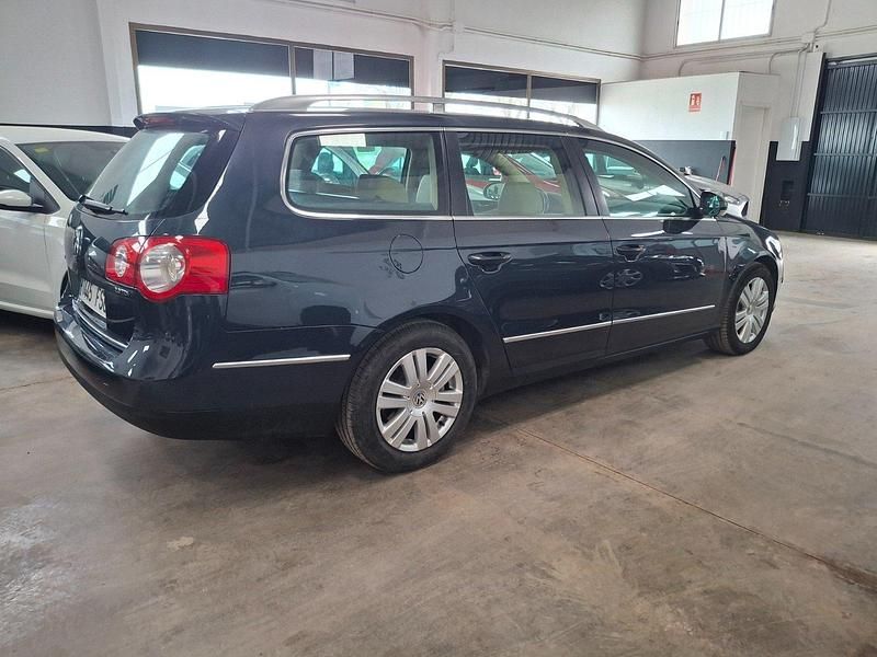 Usado VW Passat Highline 140 CV (102 kW) 2007 Azul Familiar