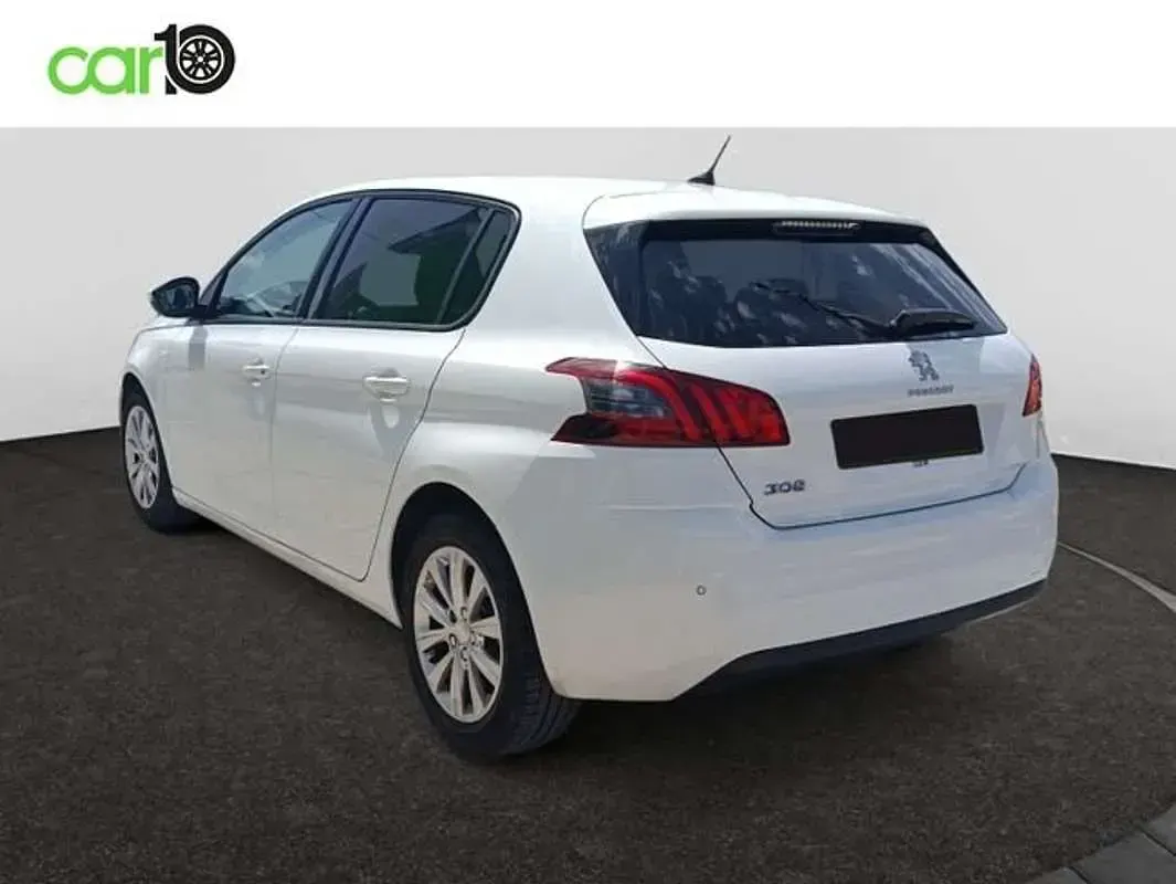 Usado Peugeot 308 Style 99 CV (72 kW) 2018 Blanco Berlina