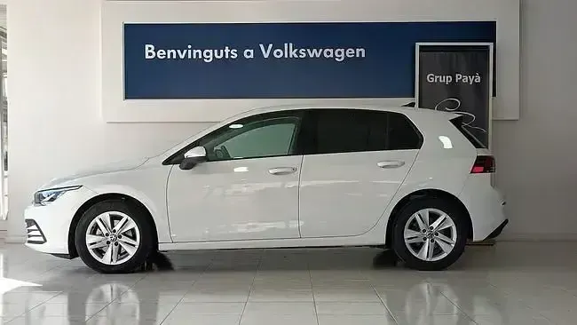Usado VW Golf VIII Life 110 CV (80 kW) 2024 Blanco Berlina