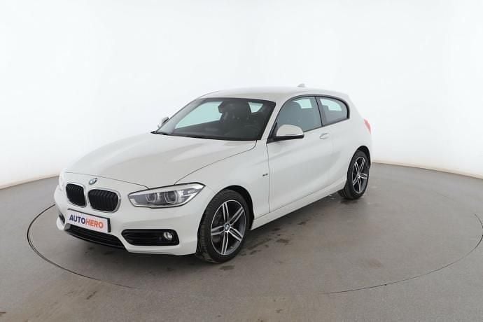 Usado BMW 120 Sport Line 177 CV (130 kW) 2015 Blanco Utilitario