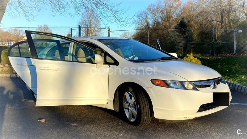 Blanco Usado 2007 Honda Civic Comfort Berlina | 2800 € - Imagen 1/3