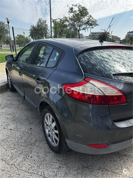 Usado Renault Mégane II Expression 110 CV (80 kW) 2008 Gris / plata Berlina