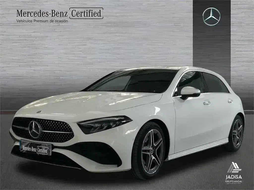 Usado Mercedes A200 AMG line 150 CV (110 kW) 2024 Blanco Berlina