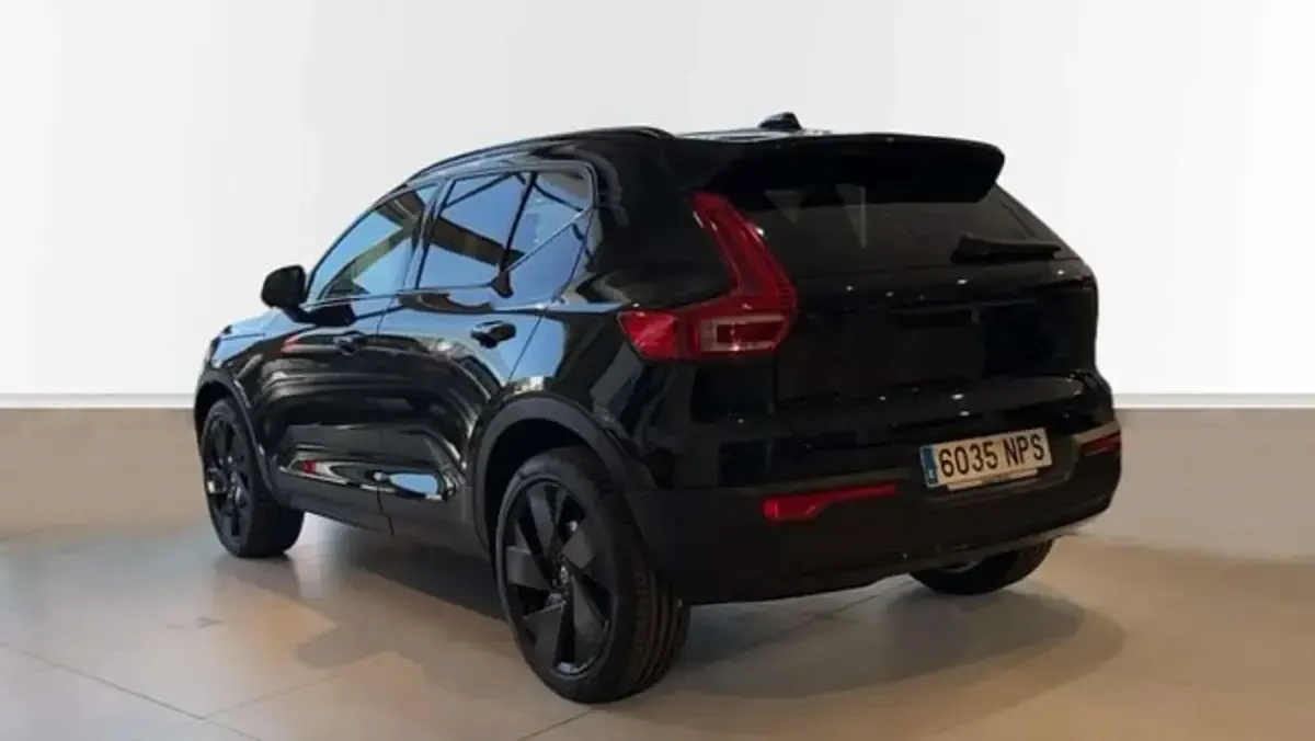 Nuevo Volvo XC40 Ultra 163 CV (119 kW) 2026 Negro SUV