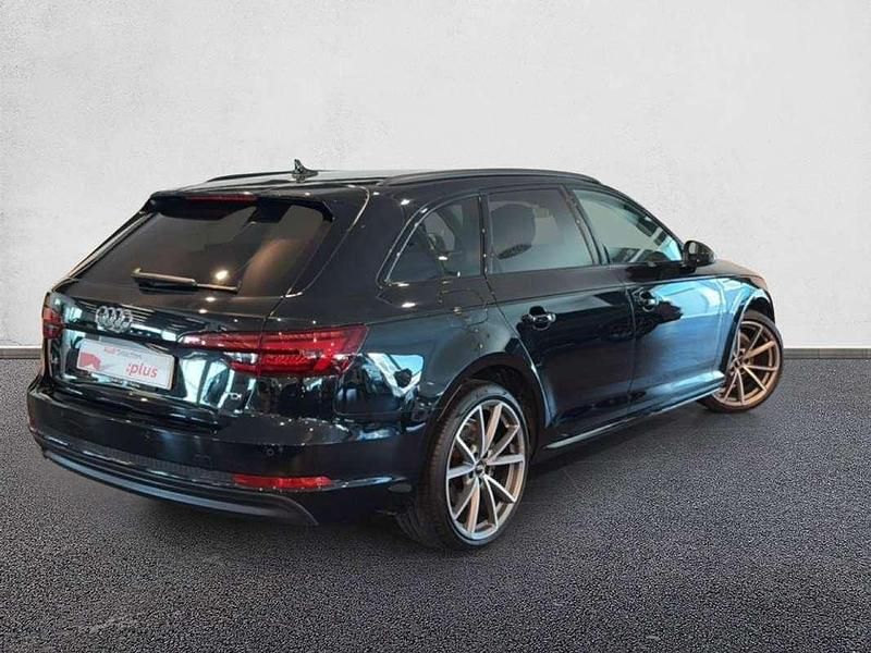 Usado Audi A4 150 CV (110 kW) 2018 Negro Familiar