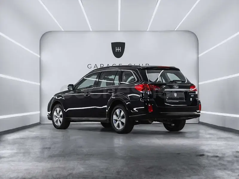 Usado Subaru Outback 150 CV (110 kW) 2010 Negro Familiar