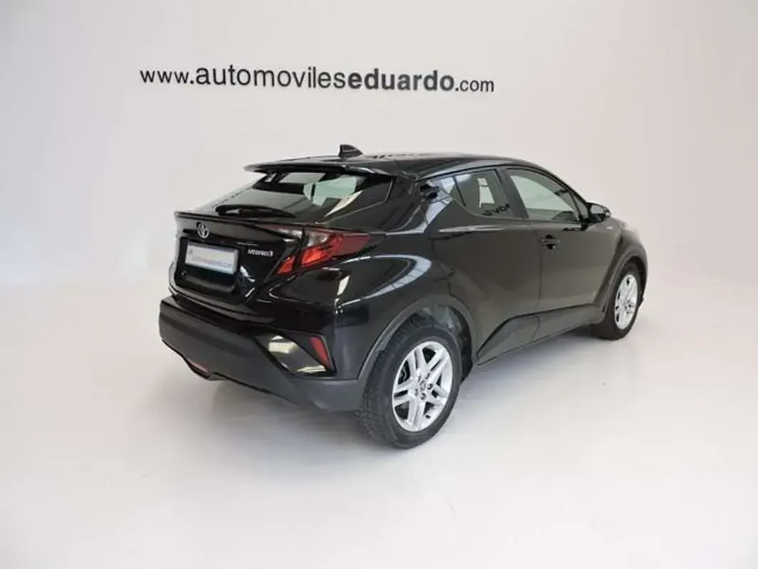 Usado Toyota C-HR Active 122 CV (89 kW) 2021 Negro SUV