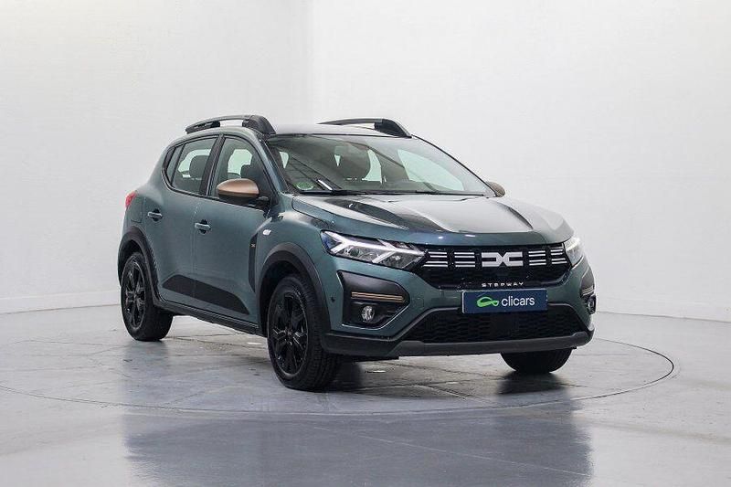 Usado Dacia Sandero Extreme 91 CV (66 kW) 2023 Verde Berlina