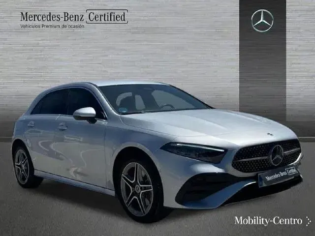 Usado Mercedes A250 218 CV (160 kW) 2023 Plata iridio Berlina