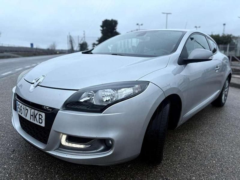 Usado Renault Mégane III Expression 110 CV (80 kW) 2012 Gris Utilitario