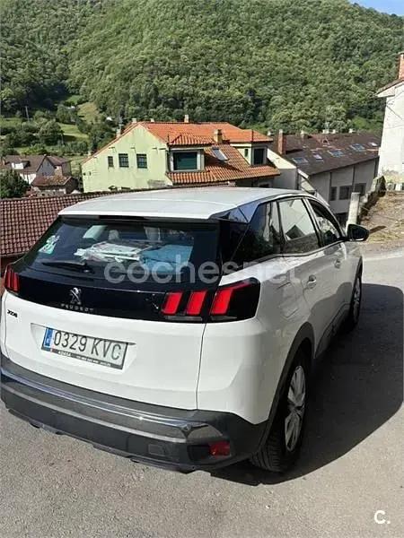 Usado Peugeot 3008 Active 130 CV (95 kW) 2019 Blanco SUV