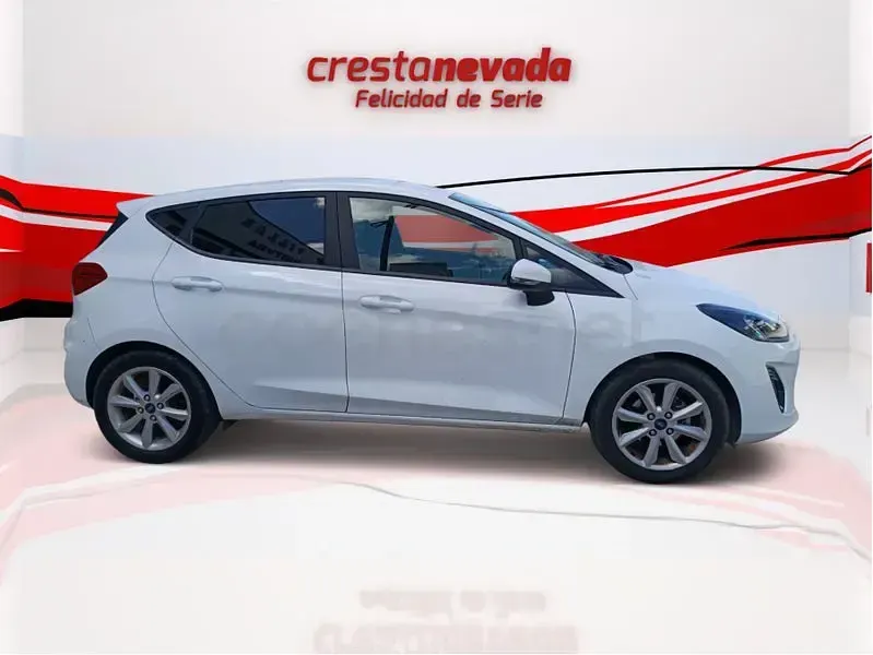 Usado Ford Fiesta Trend 100 CV (73 kW) 2021 Blanco Utilitario