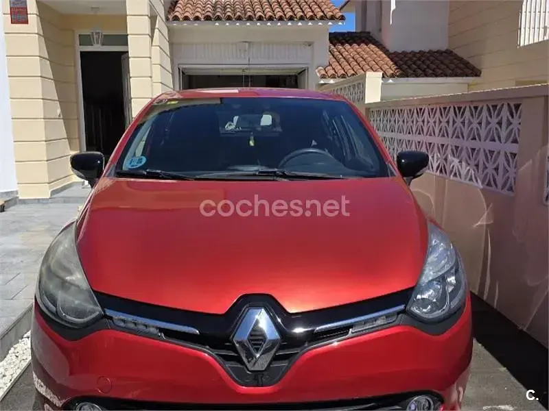 Usado Renault Clio IV Dynamique 90 CV (66 kW) 2012 Rojo Berlina