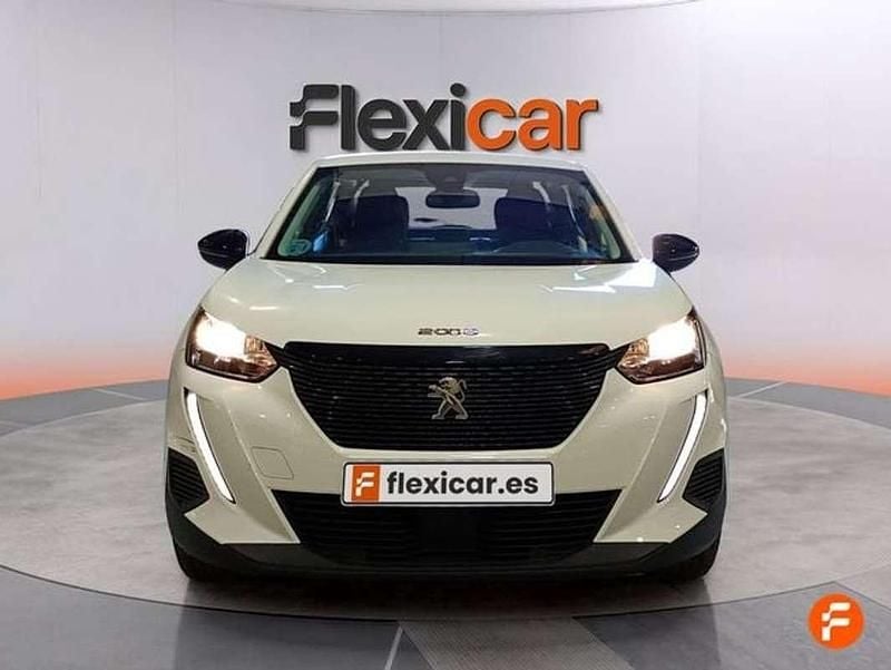 Usado Peugeot 2008 Active 101 CV (74 kW) 2022 Blanco SUV