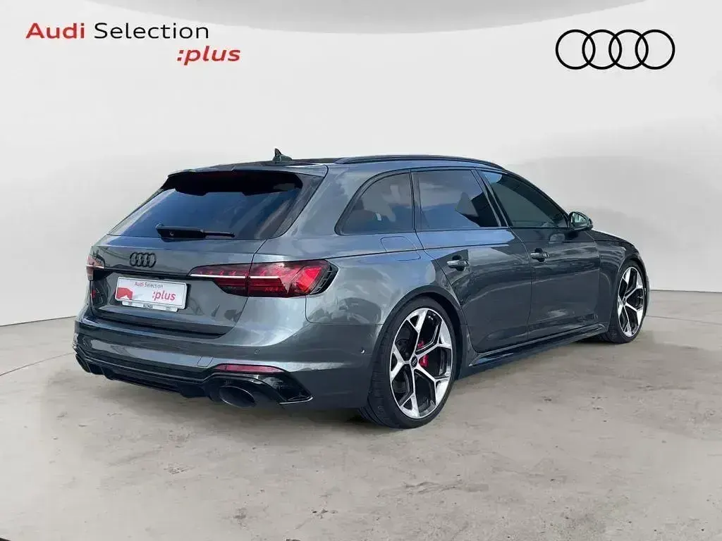 Usado Audi A4 Competition 450 CV (330 kW) 2024 Gris Familiar