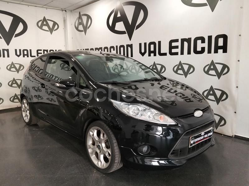 Negro Usado 2010 Ford Fiesta Utilitario | 5500 € (Precio justo) - Imagen 1/4