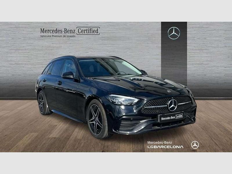 Usado Mercedes C300 AMG line 150 CV (110 kW) 2024 Negro Familiar