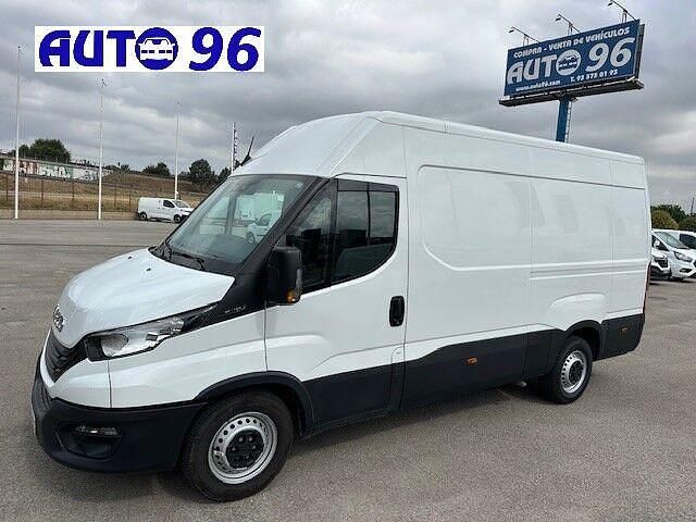 Usado Iveco Daily 156 CV (114 kW) 2022 Blanco Berlina
