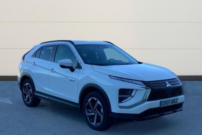 Usado 2025 Mitsubishi Eclipse Cross Motion SUV | 28.100 € (Un poco caro) - Imagen 1/4