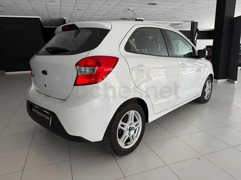 Usado Ford Ka Plus Active 86 CV (63 kW) 2018 Blanco Utilitario