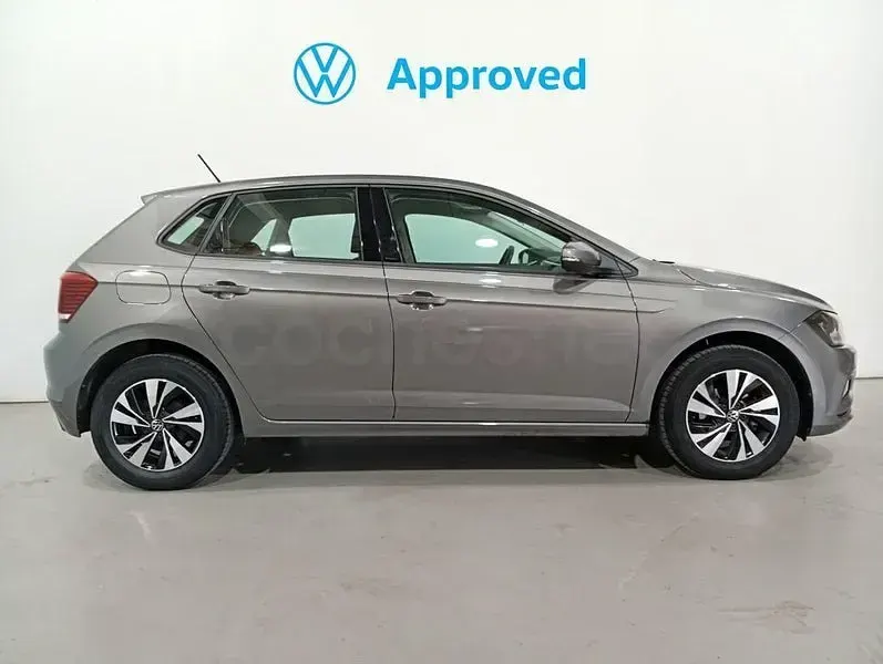 Usado VW Polo Advance 95 CV (69 kW) 2021 Gris / plata Utilitario