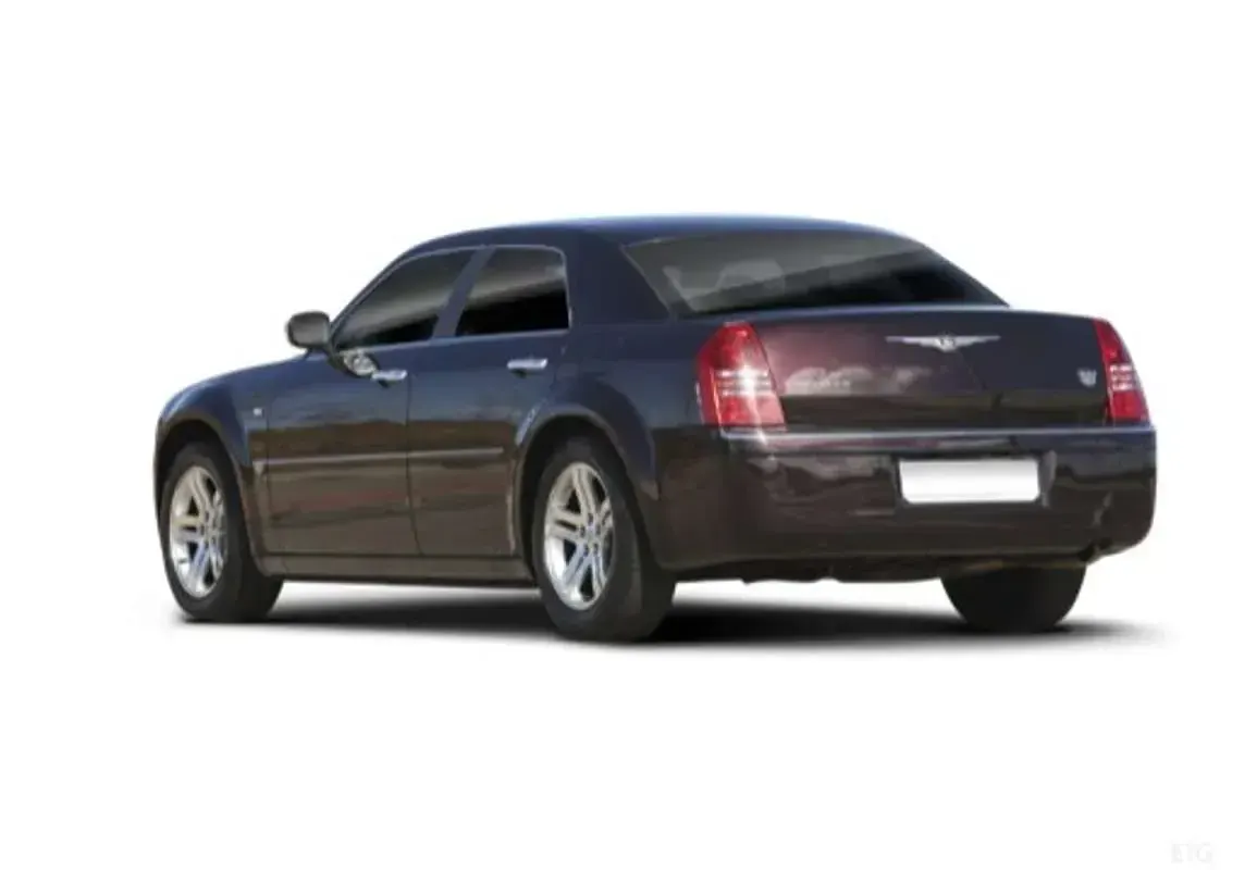 Usado Chrysler 300C 218 CV (160 kW) 2006 Gris Berlina