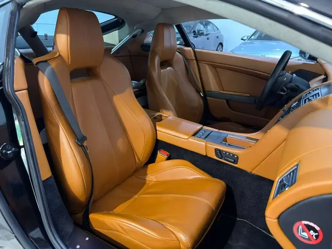 Usado Aston Martin Vantage 379 CV (278 kW) 2007 Negro Coupe