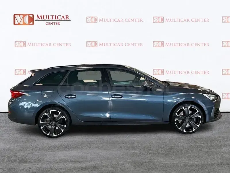 Usado Cupra Leon 245 CV (180 kW) 2020 Gris / plata Familiar