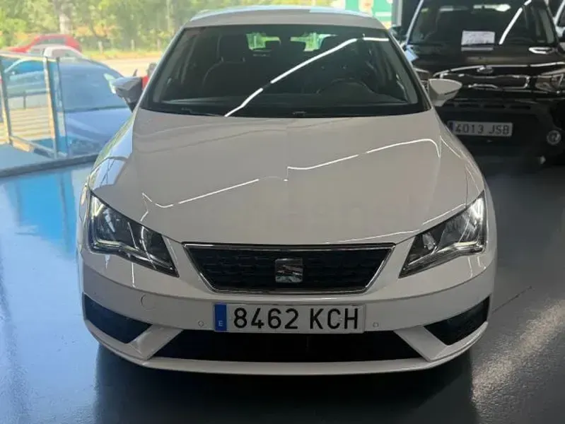 Käytetty Seat Leon Style Plus 125 HP (91 kW) 2017 Valkoinen Sedan