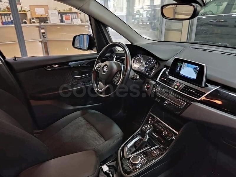 Usado BMW 225 Active Tourer iPerformance 220 CV (161 kW) 2021 Gris / plata Monovolumen