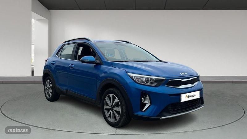 Usado Kia Stonic 100 CV (73 kW) 2025 Azul SUV