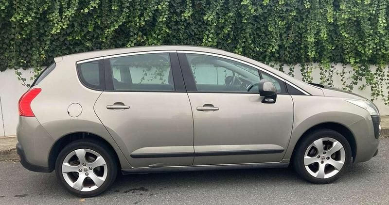 Usado Peugeot 3008 Premium 109 CV (80 kW) 2009 Beige Monovolumen