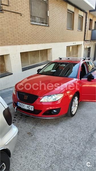 Usado Seat Exeo Sport 143 CV (105 kW) 2011 Rojo Familiar