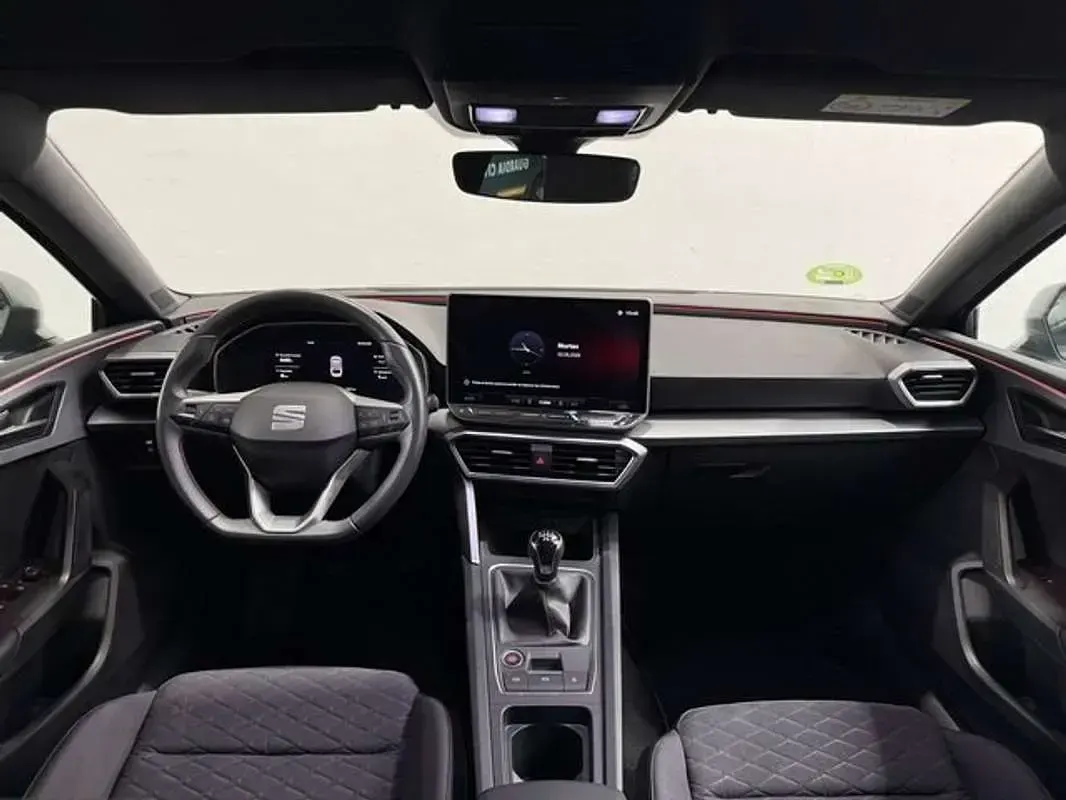 Usado Seat Leon ST FR 150 CV (110 kW) 2025 Gris Familiar