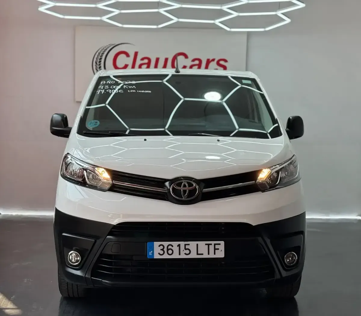 Usado Toyota Proace 100 CV (73 kW) 2021 Blanco Monovolumen