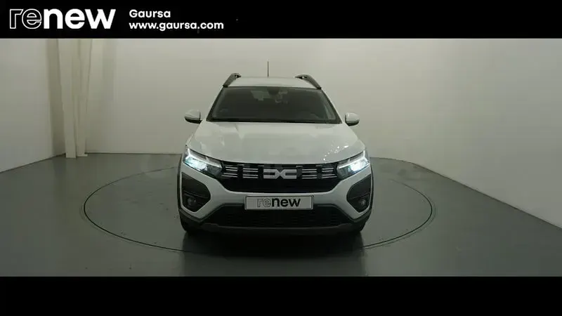 Usado Dacia Jogger Expression 100 CV (73 kW) 2024 Blanco Monovolumen