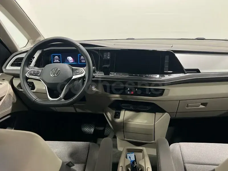 Usado VW Multivan 150 CV (110 kW) 2024 Gris / plata Monovolumen