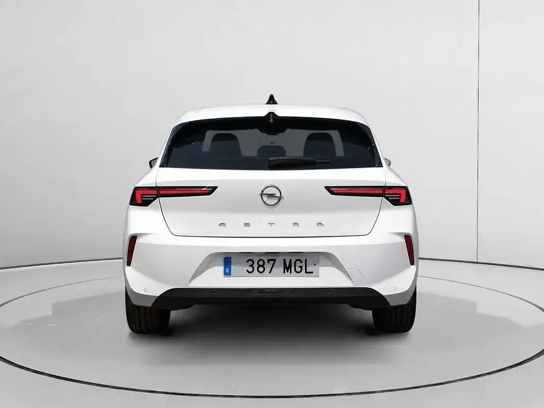 Usado Opel Astra Edition 131 CV (96 kW) 2023 Blanco Utilitario
