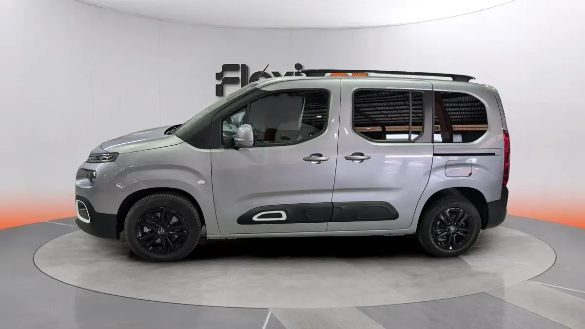 Usado Citroën Berlingo Feel 131 CV (96 kW) 2020 Gris Monovolumen