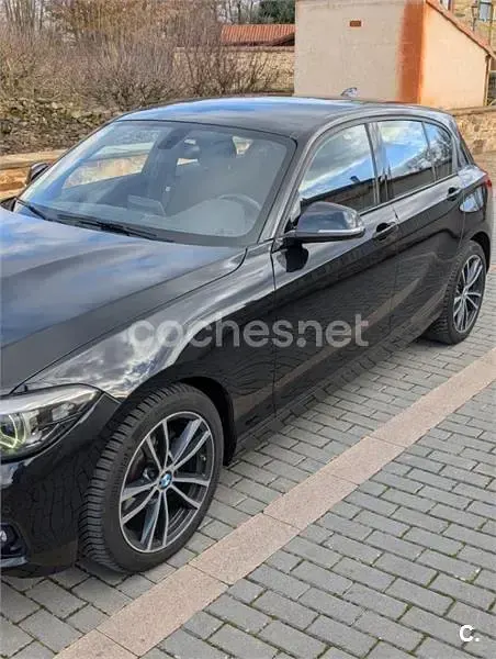 Usado BMW 118 Sport Line 136 CV (100 kW) 2018 Negro Berlina