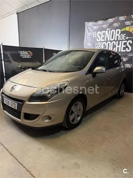 Usado Renault Scenic E-Tech Dynamique 105 CV (77 kW) 2010 Beige Monovolumen