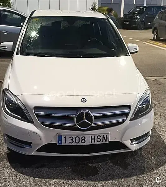 Usado Mercedes B180 109 CV (80 kW) 2013 Blanco Utilitario