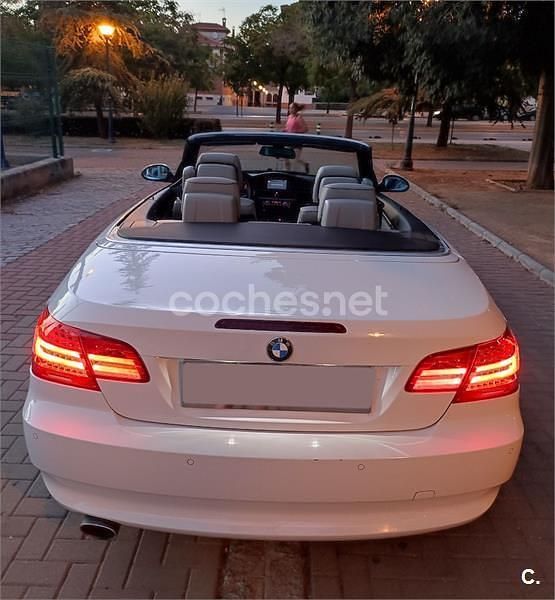Usado BMW 320 Cabriolet 177 CV (130 kW) 2008 Blanco Descapotable