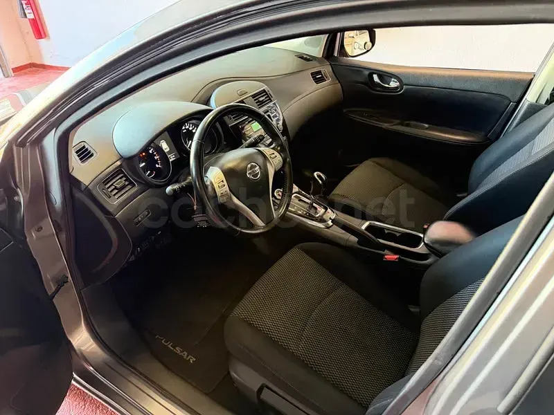 Usado Nissan Pulsar N-Connecta 115 CV (84 kW) 2016 Gris / plata Utilitario