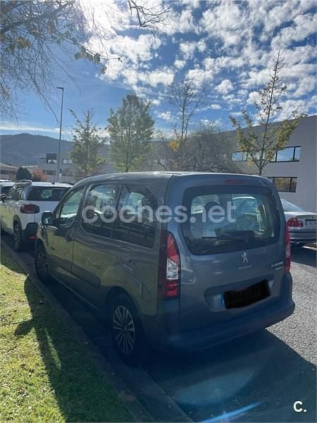 Usado Peugeot Partner Tepee Access 75 CV (55 kW) 2013 Azul Monovolumen