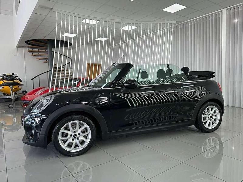 Usado Mini Cooper D Cabriolet 116 CV (85 kW) 2019 Negro Descapotable