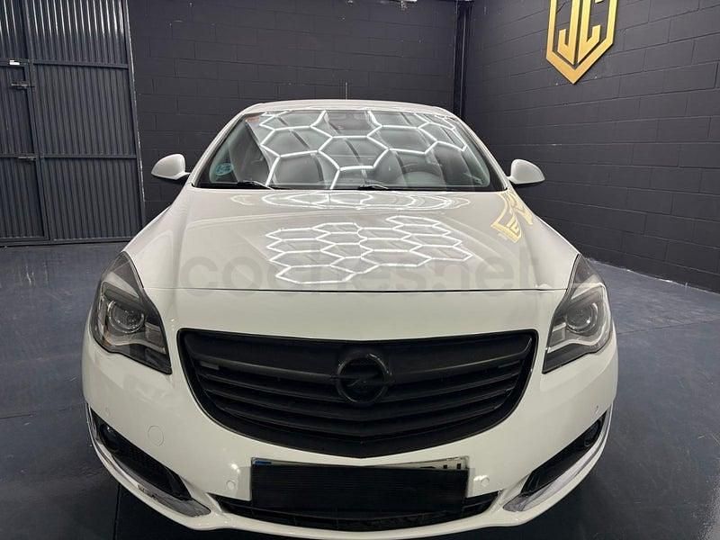 Usado Opel Insignia Selective 136 CV (100 kW) 2017 Blanco Berlina